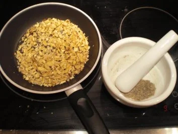 Ziegenkäsemousse mit Lavendel-Melonen-Tatar und Walnußcrackern - Rezept - Bild Nr. 7