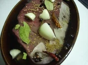 Rezept: Sauerbraten vom Pferd - kalt eingelegt Sauerbraten vom Pferd - kalt eingelegt - Rezept