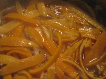 Orangenschalen in Vanillesirup mit Schwips & Vanille-Rum-Sirup - Rezept - Bild Nr. 2