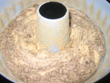 Rezept: Backwaren: Mohn Gugelhupf Bild Nr. 6 Backwaren: Mohn Gugelhupf - Rezept - Bild Nr. 6