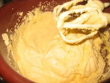 Rezept: Backwaren: Mohn Gugelhupf Bild Nr. 9 Backwaren: Mohn Gugelhupf - Rezept - Bild Nr. 9