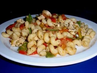 Rezept: Deftige Gemüse-Puten-Nudel-Pfanne Deftige Gemüse-Puten-Nudel-Pfanne - Rezept