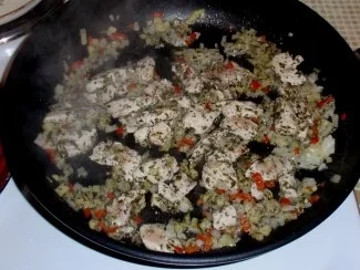 Rezept: Deftige Gemüse-Puten-Nudel-Pfanne Bild Nr. 4 Deftige Gemüse-Puten-Nudel-Pfanne - Rezept - Bild Nr. 4