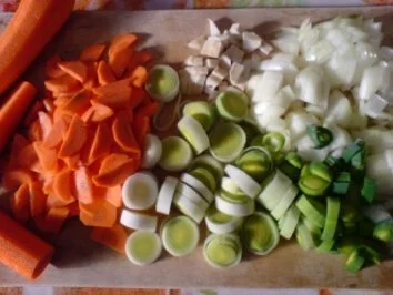 Hühnerbrühe - Nudelsuppe - Rezept - Bild Nr. 6