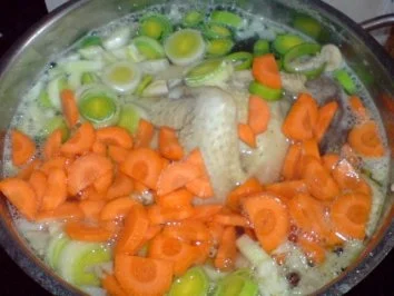 Hühnerbrühe - Nudelsuppe - Rezept - Bild Nr. 7