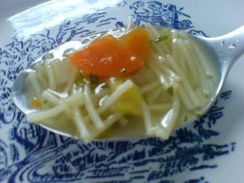 Hühnerbrühe - Nudelsuppe - Rezept - Bild Nr. 13