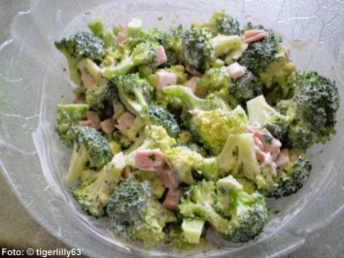 Brokkoli-Salat - Rezept mit Bild - kochbar.de