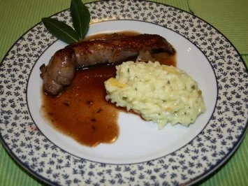 Rezept: Lammfilets mit Rotwein-Balsamicosoße Lammfilets mit Rotwein-Balsamicosoße - Rezept