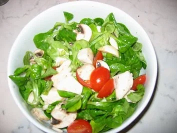 Feldsalat mit Hähnchen - Rezept