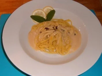 Rezept: Bandnudeln mit Zitronensauce Bandnudeln mit Zitronensauce - Rezept