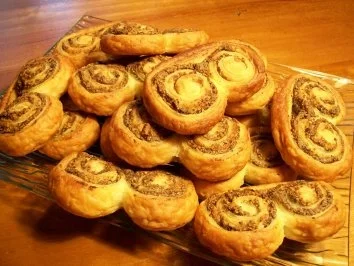 Rezept: Oliven-Nuss-Schnecken Bild Nr. 2 Oliven-Nuss-Schnecken - Rezept - Bild Nr. 2