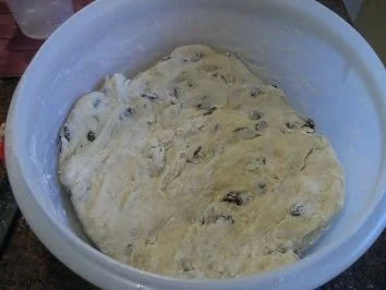 Hefe:   ROSINEN~BUTTER~STUTEN - Rezept - Bild Nr. 8