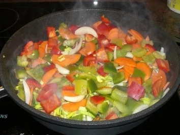 Rezept: Fleisch: REIS - FLEISCH - PAPRIKA - PFANNE Bild Nr. 6 Fleisch: REIS - FLEISCH - PAPRIKA - PFANNE - Rezept - Bild Nr. 6