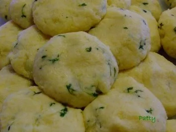 Rezept: Mit Mozzarella gefüllte Kartoffel-Kräuter-Taler Bild Nr. 3 Mit Mozzarella gefüllte Kartoffel-Kräuter-Taler - Rezept - Bild Nr. 3