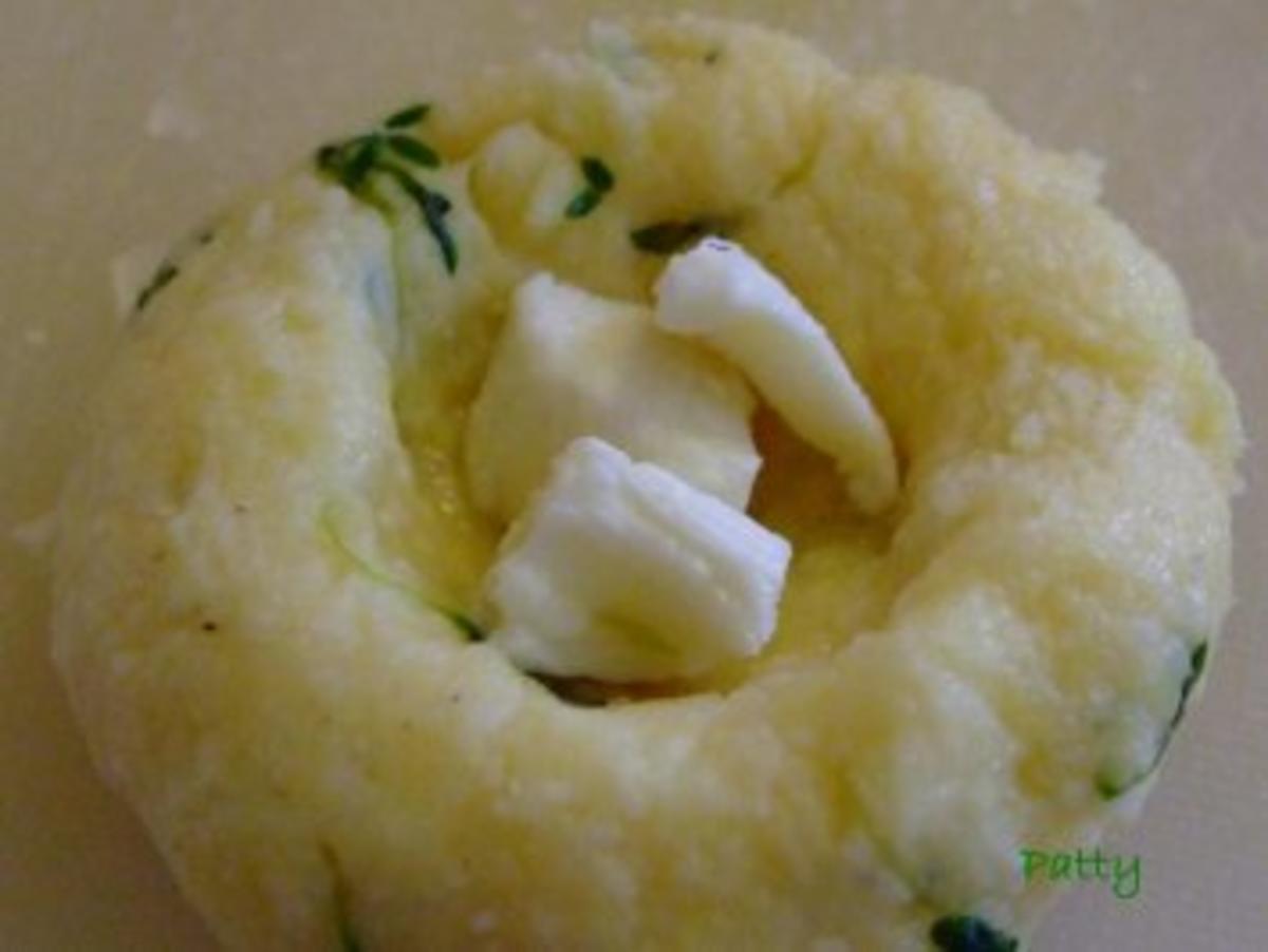 Mit Mozzarella gefüllte Kartoffel-Kräuter-Taler - Rezept - Bild Nr. 2