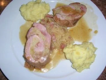 Rosis gefüllte Kasseler-Sauerkraut-Rolle   (ein Versuch und gut gelungen) - Rezept - Bild Nr. 2