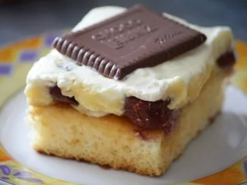 Rezept: Bananen-Kirsch-Kuchen mit Keksen Bananen-Kirsch-Kuchen mit Keksen - Rezept