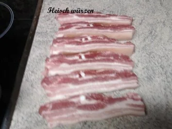 Schweinebauch mit Kartoffelpürree und Erbsen und Karotten-Gemüse - Rezept - Bild Nr. 3