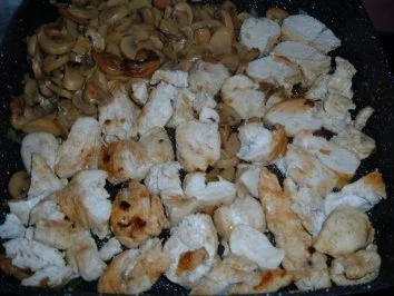 Rezept: Geflügel........Hähnchenfilets mit Champignons Bild Nr. 4 Geflügel........Hähnchenfilets mit Champignons - Rezept - Bild Nr. 4