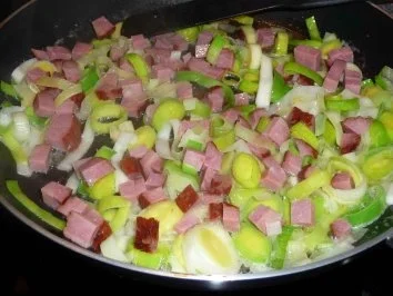 Semmelknödel-Reste-Pfanne - Rezept - Bild Nr. 4