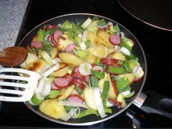 Röstkartoffelpfanne mit Kabanossi, mit Fotos - Rezept - Bild Nr. 2