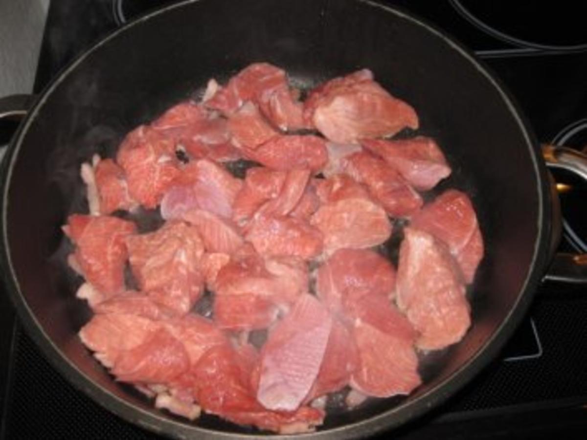 Putengulasch mit Spätzle - einfach - von rosinenschneckele