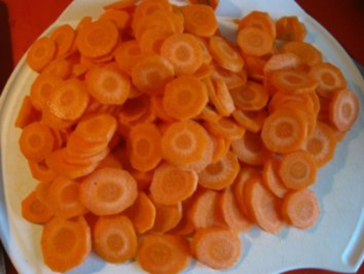 Karottensuppe mit Paprikamettwurst - Rezept - Bild Nr. 5