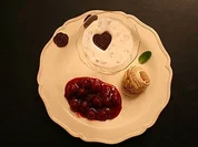 Stracciatella–Quark–Creme mit Eis an Obst - Rezept