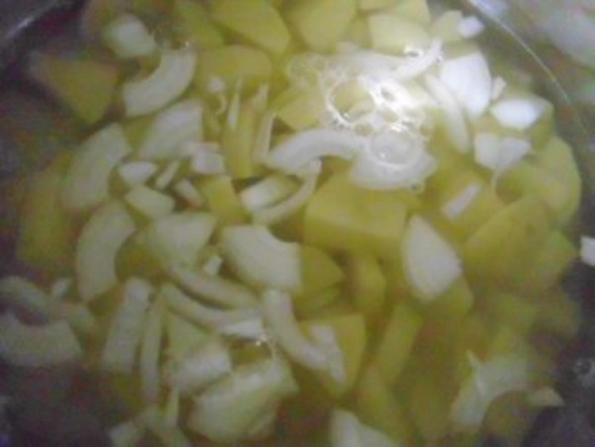 Rosenkohl-Speck-Pfanne mit gebratener Bockwurst + Kartoffelmus - Rezept - Bild Nr. 3