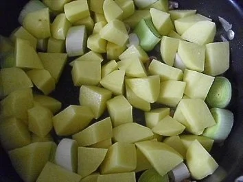 Kartoffel-Gulasch - Rezept - Bild Nr. 7