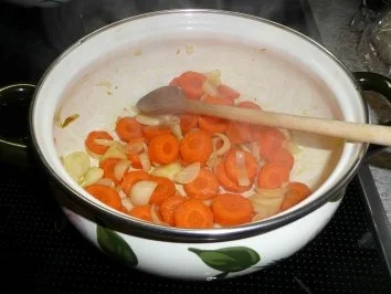 Rezept: Suppen - ...und noch eine Kürbissuppe Bild Nr. 2 Suppen - ...und noch eine Kürbissuppe - Rezept - Bild Nr. 2