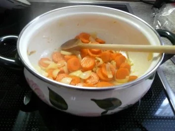 Rezept: Suppen - ...und noch eine Kürbissuppe Bild Nr. 3 Suppen - ...und noch eine Kürbissuppe - Rezept - Bild Nr. 3