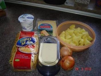 Rezept: Nudeln : Älplermagronen mit Apfelmus Bild Nr. 2 Nudeln : Älplermagronen mit Apfelmus - Rezept - Bild Nr. 2