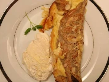 Überbackene Buchweizen–Pfannkuchen mit Pflaumenfüllung - Rezept