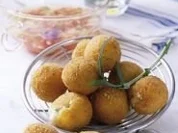 Frittierte Basilikum-Minis mit Tomaten-Vinaigrette - Rezept