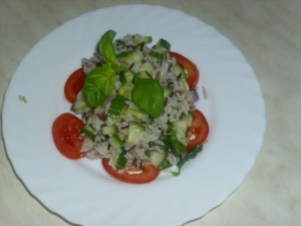 Basilikum-Tomaten-Salat - Rezept
