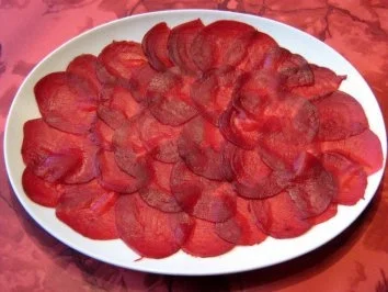 Rezept: Rote-Beete-Carpaccio mit Balsamico-Viniagette Bild Nr. 3 Rote-Beete-Carpaccio mit Balsamico-Viniagette - Rezept - Bild Nr. 3