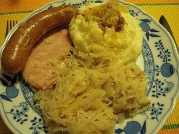 Sauerkraut mit Kasseler und Krakauern - Rezept