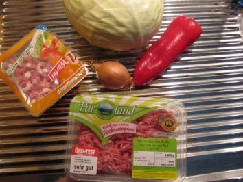 Weißkrautpfanne mit Frikadellen und Salzkartoffeln - Rezept - Bild Nr. 2