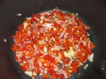 Weißkrautpfanne mit Frikadellen und Salzkartoffeln - Rezept - Bild Nr. 4