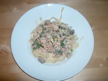 Scharfe Bandnudeln mit Lachs - Rezept