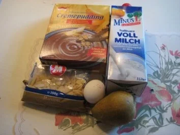 Rezept: Gedünstete Birnen auf Schokoladen - Cremepudding Gedünstete Birnen auf Schokoladen - Cremepudding - Rezept