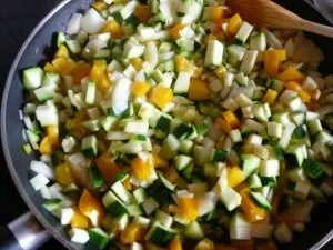 Canneloni mit Hackfleischfüllung und Gemüsesoße - Rezept - Bild Nr. 6