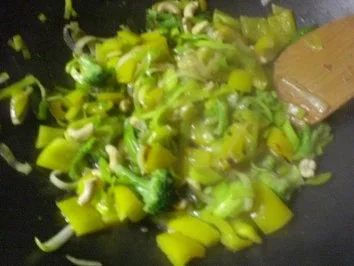 Garnelenpfanne mit Cashewkernen - Rezept - Bild Nr. 3