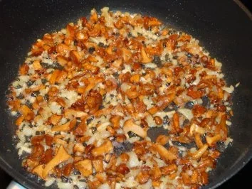 Cannellonie gefüllt mit Hackfleisch, Pfifferlingen und Pfifferlingsrahm - Rezept - Bild Nr. 4