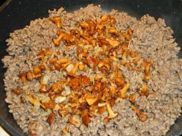 Cannellonie gefüllt mit Hackfleisch, Pfifferlingen und Pfifferlingsrahm - Rezept - Bild Nr. 7