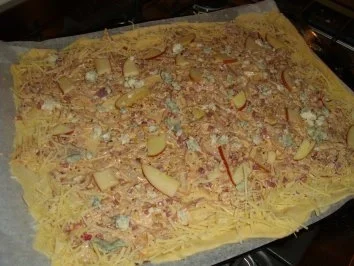 Rezept: Apfel-Zwiebelkuchen mit Speck Bild Nr. 5 Apfel-Zwiebelkuchen mit Speck - Rezept - Bild Nr. 5