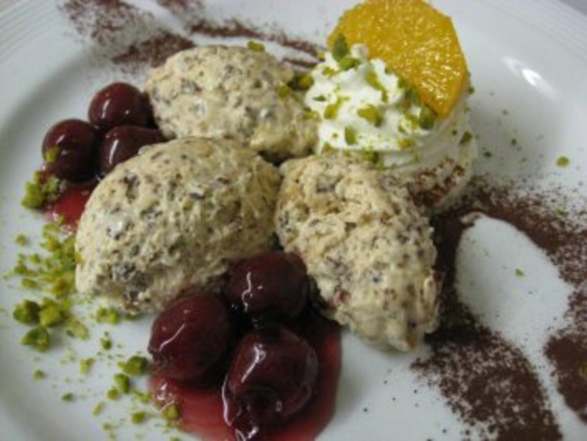 Rezept: Nockeln von Soester Pumpernickelmus Nockeln von Soester Pumpernickelmus - Rezept