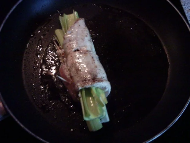 Rezept: Putenrouladen mit Lauchcremesoße Bild Nr. 5 Putenrouladen mit Lauchcremesoße - Rezept - Bild Nr. 5