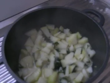 Kohlrabi-Gemüse mit Salzkartoffeln Spiegelei - Rezept - Bild Nr. 2